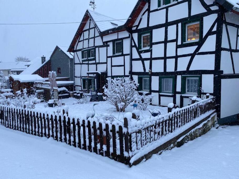 Entspannungsparadies in Hellenthal Exterior foto
